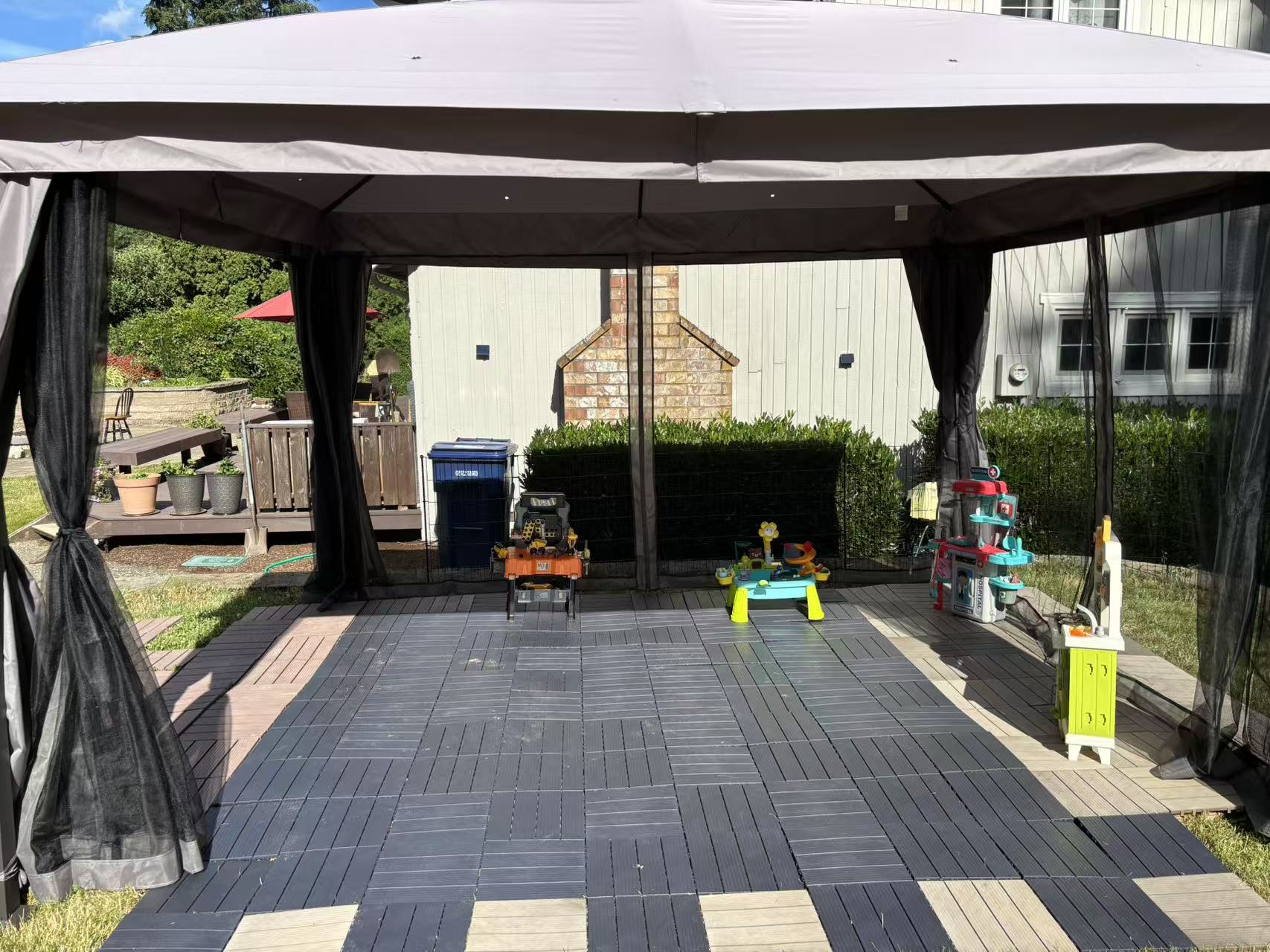 The covered play area